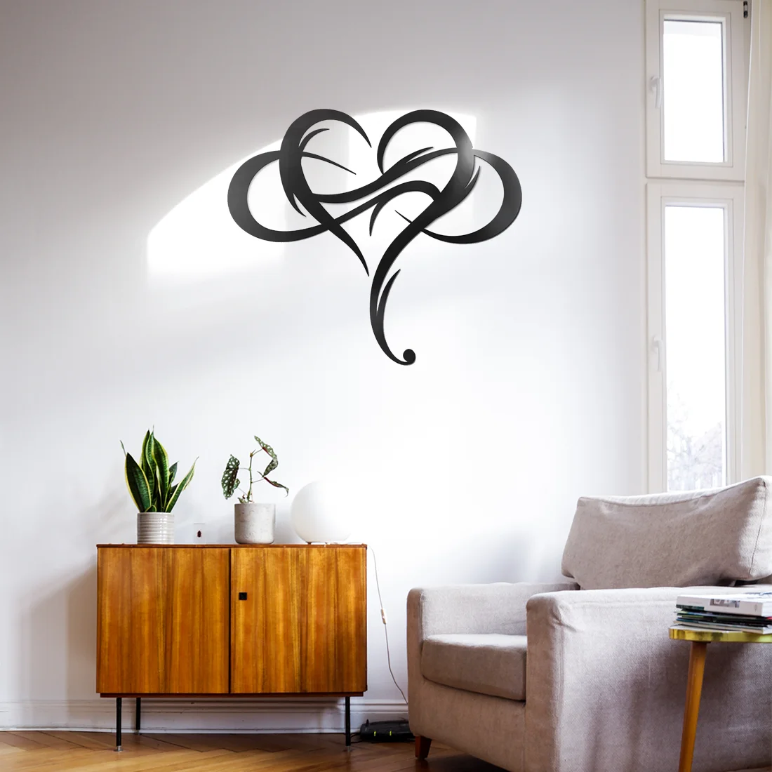 Iron Infinity Heart Sign Wall Decor